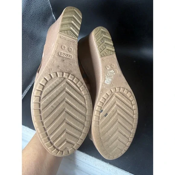 Crocs Women's Slingback Wedge Sandals Tan Size 8 M - Picture 3 of 5